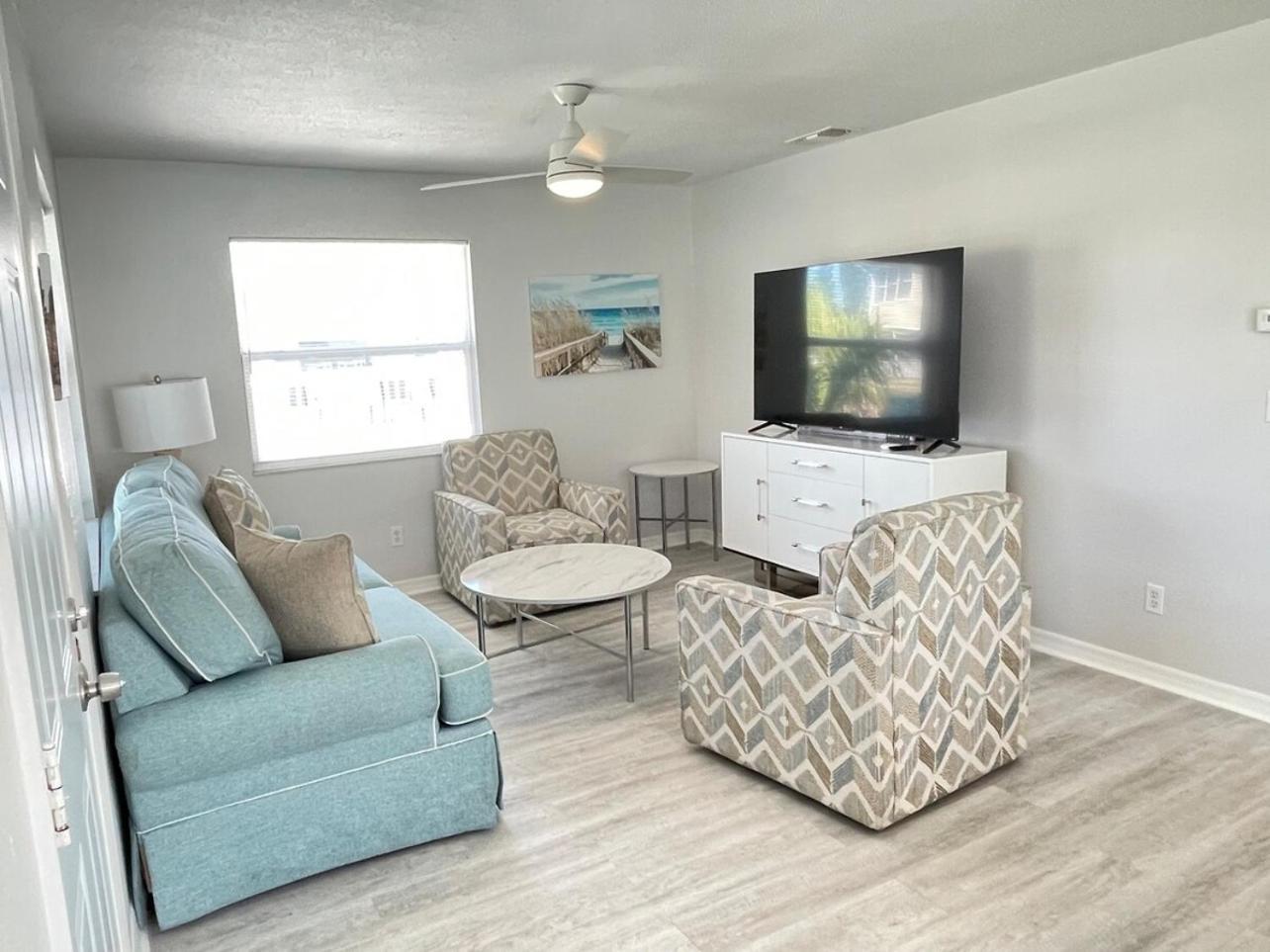 Apartment Beachside Getaway West